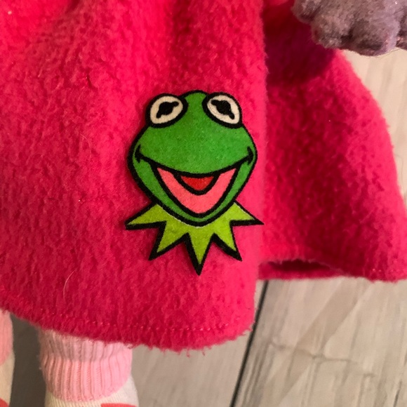 Direct Connect Intl Miss Piggy 🐷 Character Plush - Picture 4 of 7